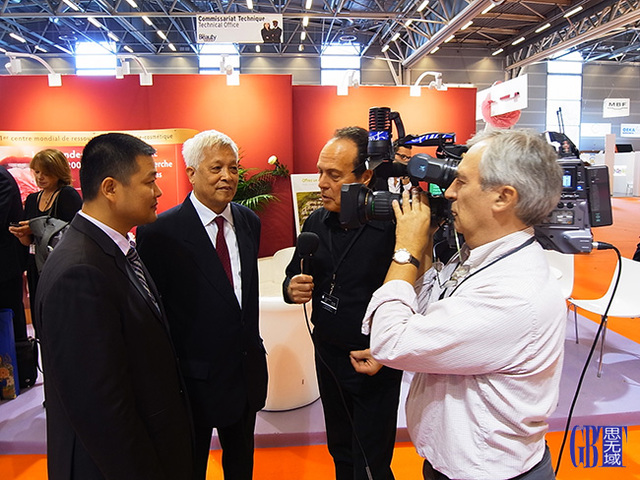 C22 法国电视 台现场采访.JPG