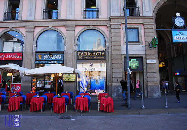 H29A 米兰Società Cooperativa药妆店01.JPG